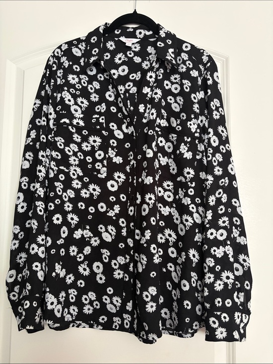Candie's Tops - Candie's Black and White Floral Button-Up Blouse